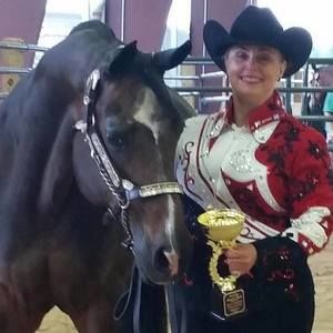 Meet your Posher, Claudia